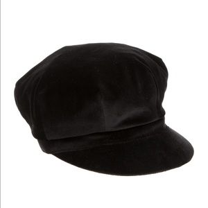 Burberry newsboy velvet hat