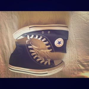 Black Hi-Top Converse All-Stars
