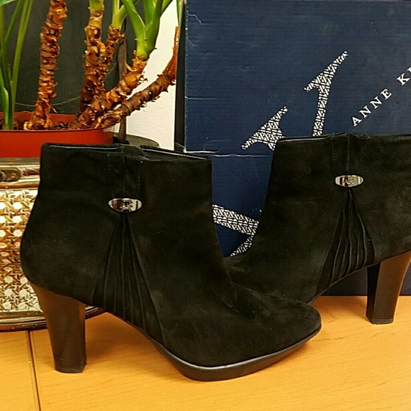 Anne Klein Ankle Boots/Booties "Akalas"