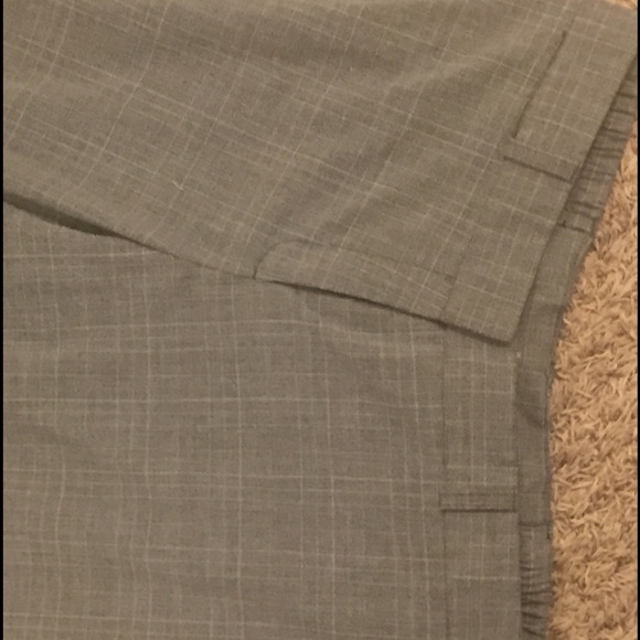 Wide leg pant with elastic - button waist.