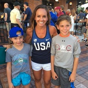 Meet your Posher, Joy