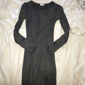 Tobi Cute Form Fitting Black Stripe Midi Dress Sm