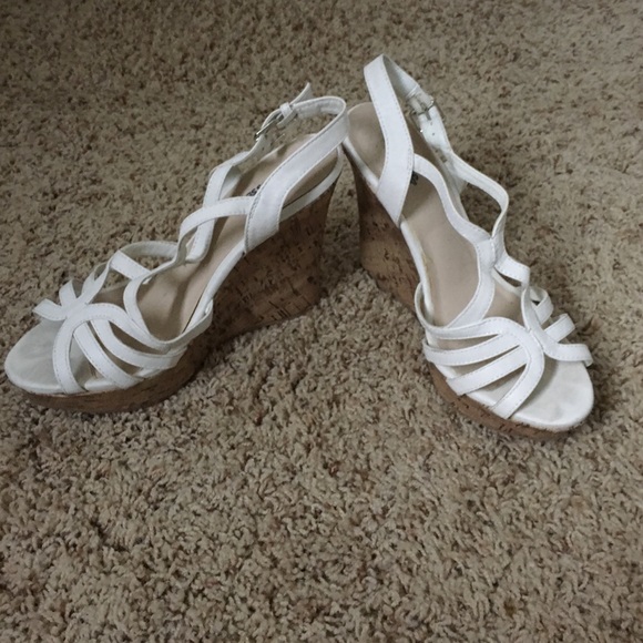 White wedges
