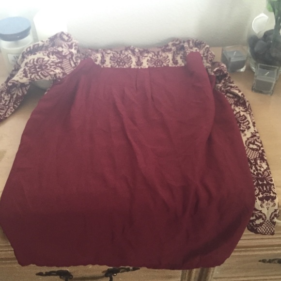 ❄ Last chance ❄NWOT urban outfitters blouse - Picture 2 of 3