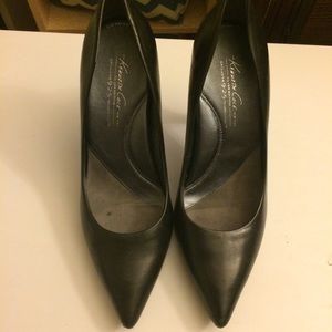 Kenneth Cole 9.2.5 Technology Pointed Toe Heels