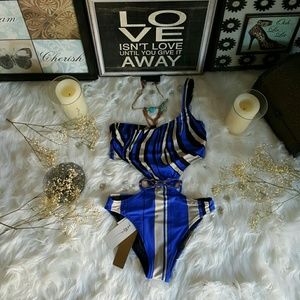 New with tags Gottex Swimsuit One Piece New Vision