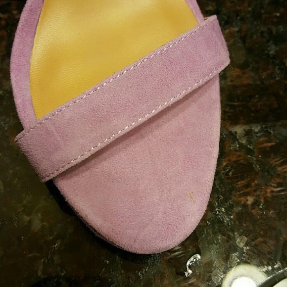 Heels - Picture 3 of 4