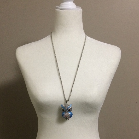 Blue Enamel and Rhinestone Owl necklace - Picture 2 of 8