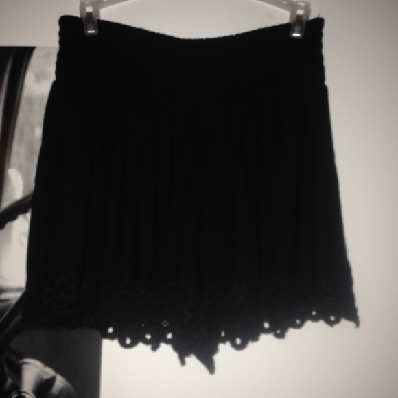 American Eagle Flowy Shorts