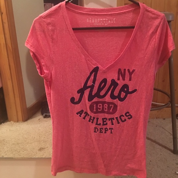 Pink V-neck t. - Picture 1 of 2