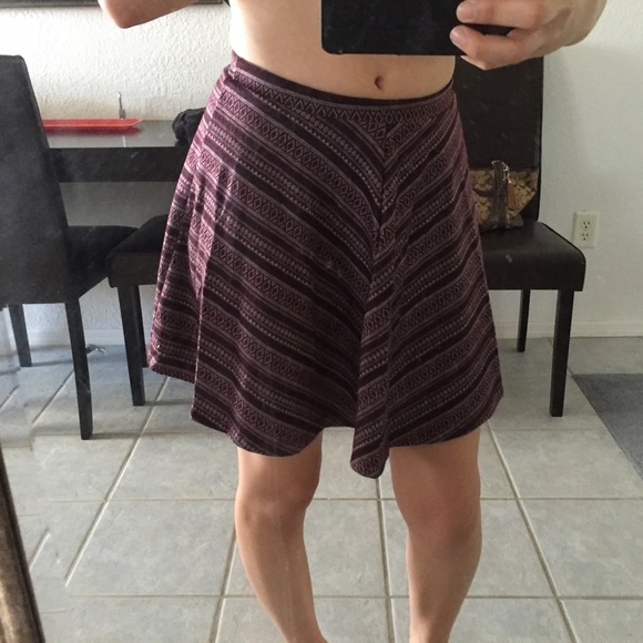 Thick maroon stripped skirt