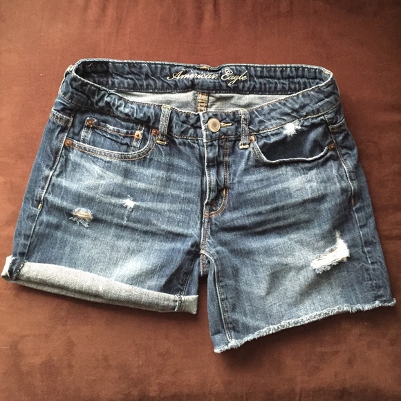 AEO Denim Shorts: Size 2, Medium-Wash