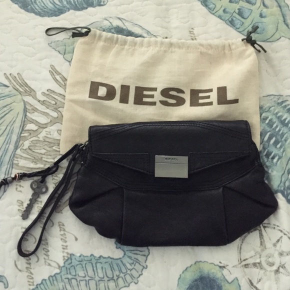 Diesel Clutch/Wristlet