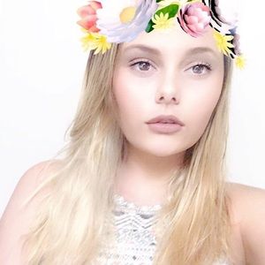 Meet your Posher, Isabella