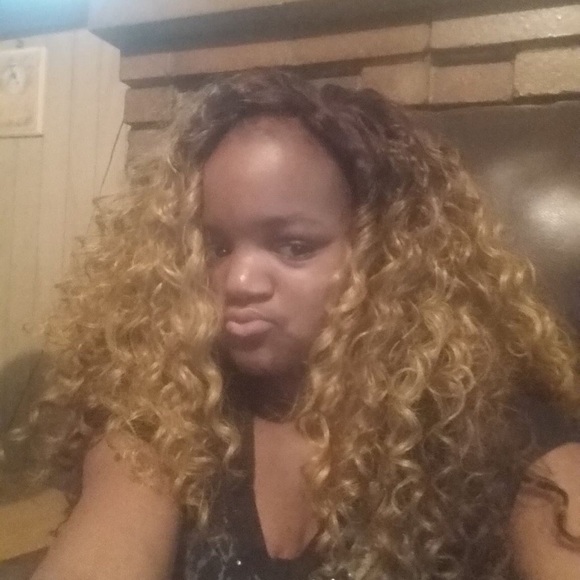 Meet your Posher, Kermisha - Picture 1 of 1