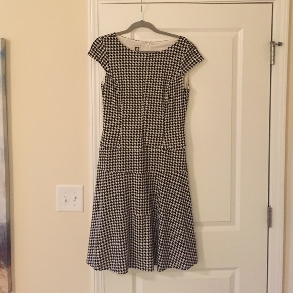 Anne Klein black & whit hounds tooth dress