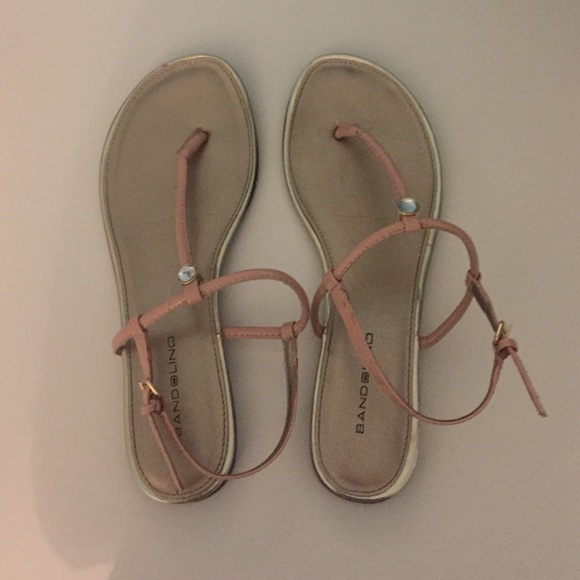 Strappy bandolino sandals