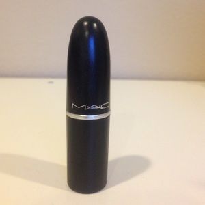 Mac Lipstick in Lovelorn