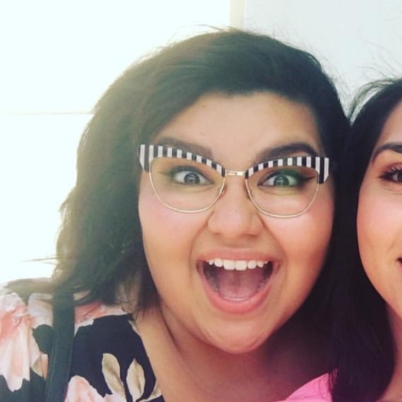 Meet your Posher, Deanna