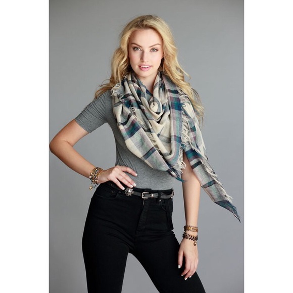 •LAST• Cool Toned Lightweight Scarf - Picture 2 of 3