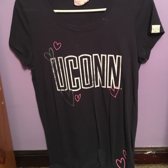 A navy blue Uconn shirt