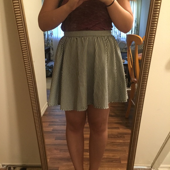 FOREVER 21 Striped Skirt