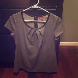 Cute black and white plaid top size med