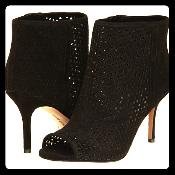 BLACK GLYN HEEL
