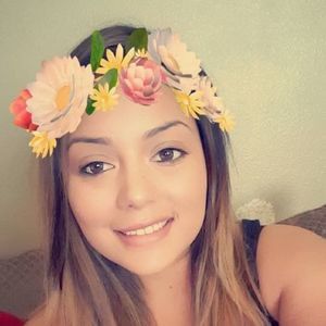 Meet your Posher, Alexis