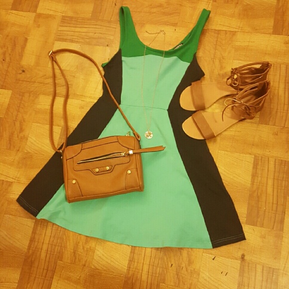 ❣NEW LISTING Color block Fit&Flare dress size XS - Picture 2 of 4