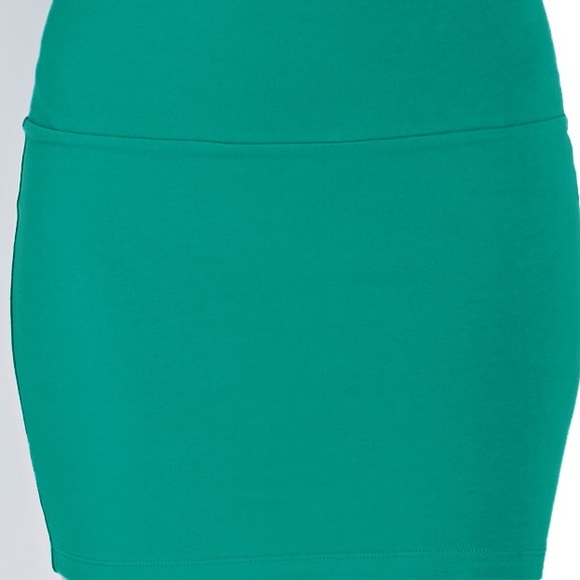 Green bodycon skirt