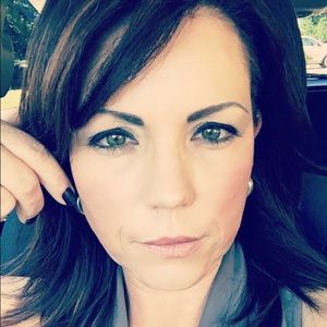 Meet your Posher, Carey