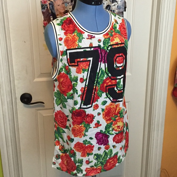 Crazy cute! And colorful jersey