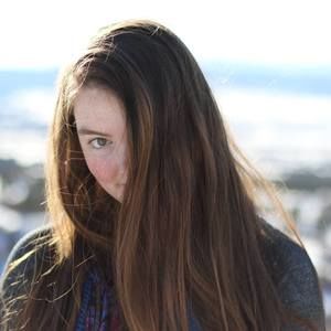 Meet your Posher, Caitlin