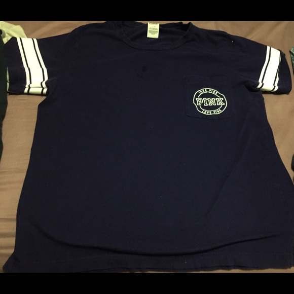 Pink t-shirt lot size large