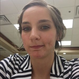 Meet your Posher, Kasie