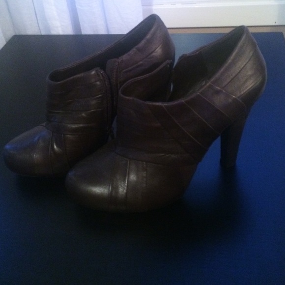 Gianni Bini booties