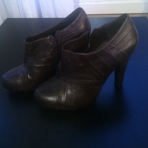 Gianni Bini booties