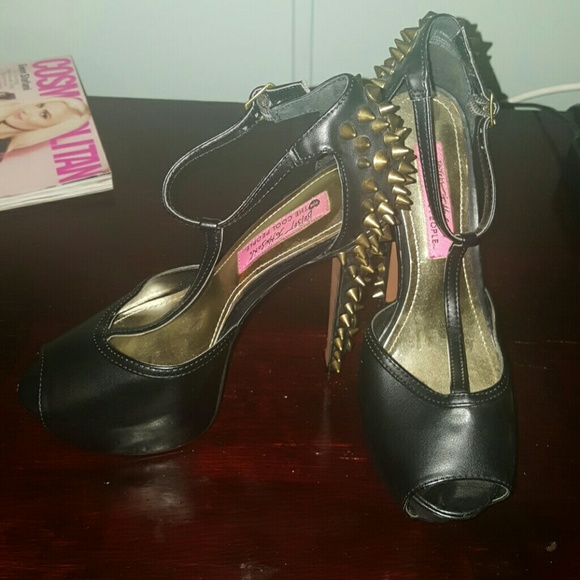 Betsey Johnson t strap heels