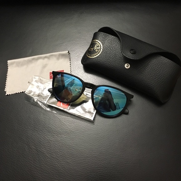 ✨SALE✨ Rayban Erika