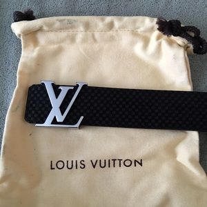 Louis Vuitton Black Suede belt! 90cm fits 30-32