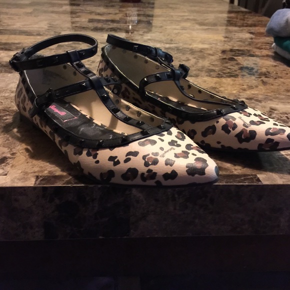 Betseyville Betsey Johnson flats