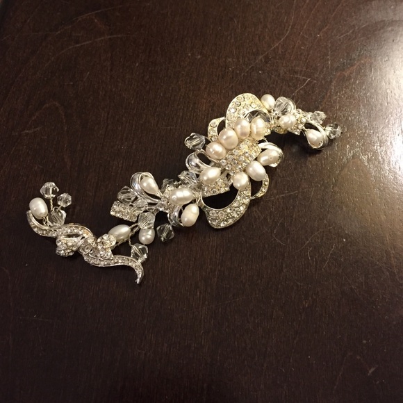 Vintage wedding hair piece