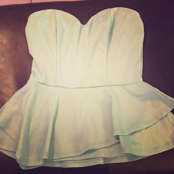 Adorable sweetheart peplum tube top in mint green - Picture 2 of 3