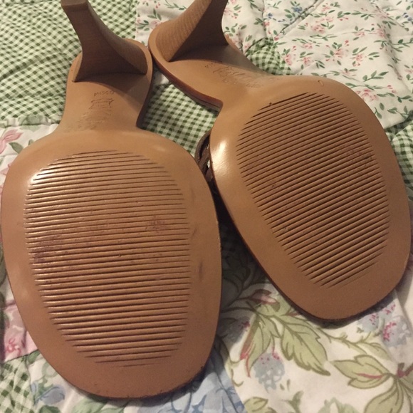 KORS Michael KORS sandals. Brown. Really cute. - Picture 3 of 3