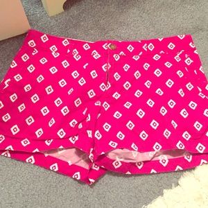 Magenta patterned shorts