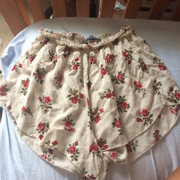 Never worn Brandy Melville shorts