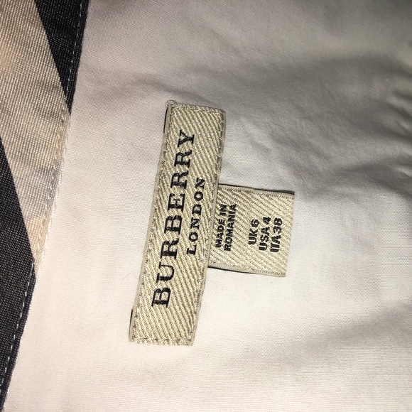 Burberry White Button Up Size 4 - Picture 2 of 4