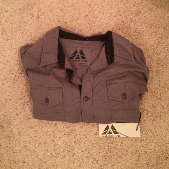 Massive- long sleeve button down
