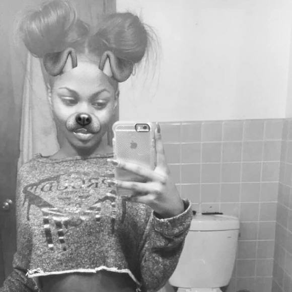 Meet your Posher, Terryona - Picture 1 of 1